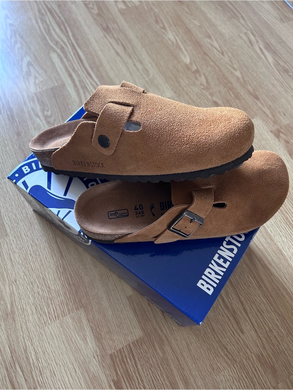 Birkenstock Boston Clogs in Tan Suede